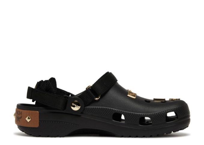 Mini riñonera MCM x Classic Clog, color negro