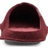 Pantuflas Crocs Classic Casual Thick Stay Warm Unisex color vino tinto 203600-60U