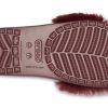 Pantuflas Crocs (WMNS) color vino tinto 205968-60U
