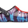 Pantuflas deportivas Crocs Classic Tie Dye para mantener el calor y la comodidad, unisex, moradas y rojas 206341-988