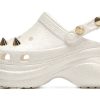 Pantuflas deportivas de playa para mujer Crocs, color blanco, 206783-100