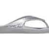 Pantuflas deportivas minimalistas y acogedoras Crocs Kadee II unisex plateadas 207314-040 Pantuflas deportivas minimalistas y acogedoras Crocs Kadee II unisex plateadas 207314-040