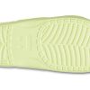 Pantuflas unisex Crocs Classic Clog Cozy amarillas 206761-75U