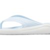 Pantuflas unisex Crocs LiteRide Beach Cozy y elegantes en azul claro 205182-4KA