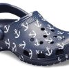 Sandalias Crocs Classic Clog con estampado azul oscuro 206053-462