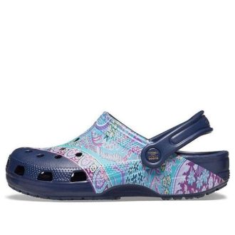 Sandalias Crocs Classic Clog Liberty London Beach en azul oscuro (mujeres) 206447-410