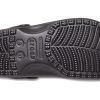 Sandalias Crocs Classic Clog Pocket, color negro y rosa 206612-0I8
