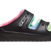 Sandalias Crocs Classic Cozzzy con efecto teñido en aerosol «Negro Multi» 208046-0C4