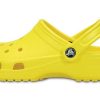 Sandalias Crocs Classic Crocs Beach unisex en amarillo brillante 10001-7C1