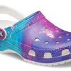 Sandalias Crocs Classic Pattern Blanco Morado «Blanco Morado» 206565-14N