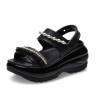 Sandalias Crocs Mega Crush Pearl con volantes para mujer, color negro, 210179