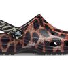 Sandalias de playa Crocs Classic Animal unisex negras 207840-0ZR