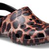 Sandalias de playa Crocs Classic Animal unisex negras 207840-0ZR