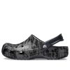 Sandalias de playa Crocs Classic Clog con estampado de camuflaje, negras, unisex, 206454-001