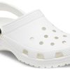 Sandalias de playa Crocs Classic Clog con estampado de leopardo en blanco 206638-1D1