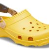 Sandalias de playa Crocs Classic Clog unisex amarillas 206340-700