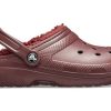 Sandalias deportivas unisex Crocs Classic Clog color vino 203591-60U