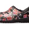 Sandalias deportivas unisex Crocs Classic Stay Warm Cozy, color negro y rojo (205324-643)