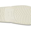 Sandalias planas clásicas Crocs unisex beige 206121-2Y2