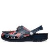 Zueco clásico Crocs x Naruto Shippuden «Itachi» 209883-48I