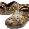 Zueco Crocs Classic con forro Realtree Edge, color marrón, 205377-280