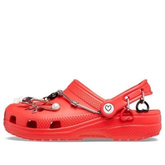 Zuecos clásicos Crocs x Karol G «Metal Hearts» 207998-8C1