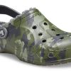 Zuecos Crocs Baya con forro polar estampado, unisex, con estampado de camuflaje, 205975-97G