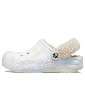 Zuecos Crocs Baya con tiras de felpa y forro jaspeado (mujeres), color blanco y multicolor, 209241