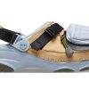 Zuecos Crocs BEAMS x Classic All Terrain para exteriores, color gris, 207447-030