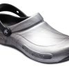Zuecos Crocs Bistro Graphic «Negro Plateado» 204044-041