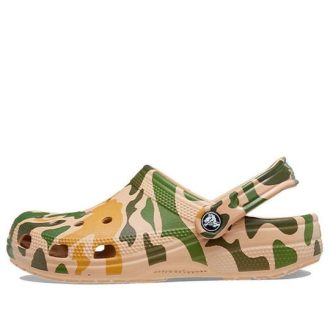 Zuecos Crocs Classic con estampado de camuflaje «Verde caqui» 206454-2Y6