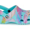 Zuecos Crocs Classic con estampado de palmeras «Neptune Multi» 208587-4NQ
