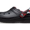 Zuecos Crocs Classic con forro de camuflaje «Negro y rojo» 208047-063
