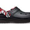 Zuecos Crocs Classic con forro de camuflaje «Negro y rojo» 208047-063