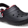 Zuecos Crocs Classic con forro de camuflaje «Negro y rojo» 208047-063