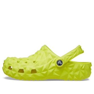 Zuecos Crocs Classic Geometric para mujer, color verde, 209563-76M