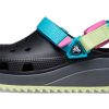 Zuecos Crocs Classic Hiker «Negro Azul Amarillo» 206772-0C4