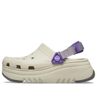 Zuecos Crocs Classic Hiker Xscape Croslite para mujer, color beige y morado, 208365-2CF