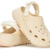 Zuecos Crocs Classic Hiker Xscape «Vainilla» 208365-108