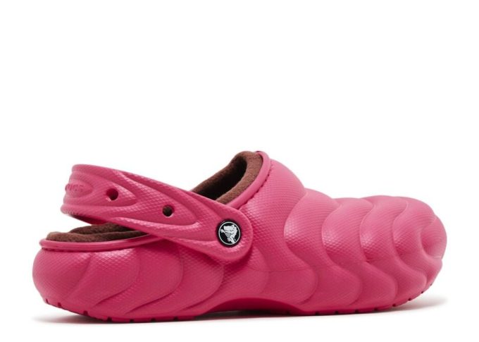 Zuecos Crocs Classic Overpuff con forro «Dragon Fruit»