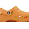 Zuecos Crocs Classic para mujer, color naranja, 206375-801