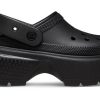 Zuecos Crocs Classic para mujer, color negro, 209347-001