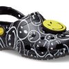 Zuecos Crocs Classic Smiley World «Negro y blanco» 207971-0C4
