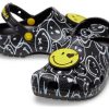 Zuecos Crocs Classic Smiley World «Negro y blanco» 207971-0C4
