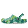 Zuecos Crocs Classic Tropical con diseño de camuflaje verde 207179-94S