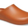 Zuecos Crocs Dylan «Coñac» 209366-21N