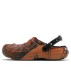 Zuecos Crocs Pleasures x Dylan «Camuflaje naranja» 206861-071