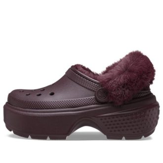 Zuecos Crocs Stomp con forro para mujer, color cereza oscuro, 208546-6WD