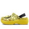 Zuecos Crocs (WMNS) X Smiley Classic con suela gruesa y cara sonriente, color amarillo y negro 207233-90H